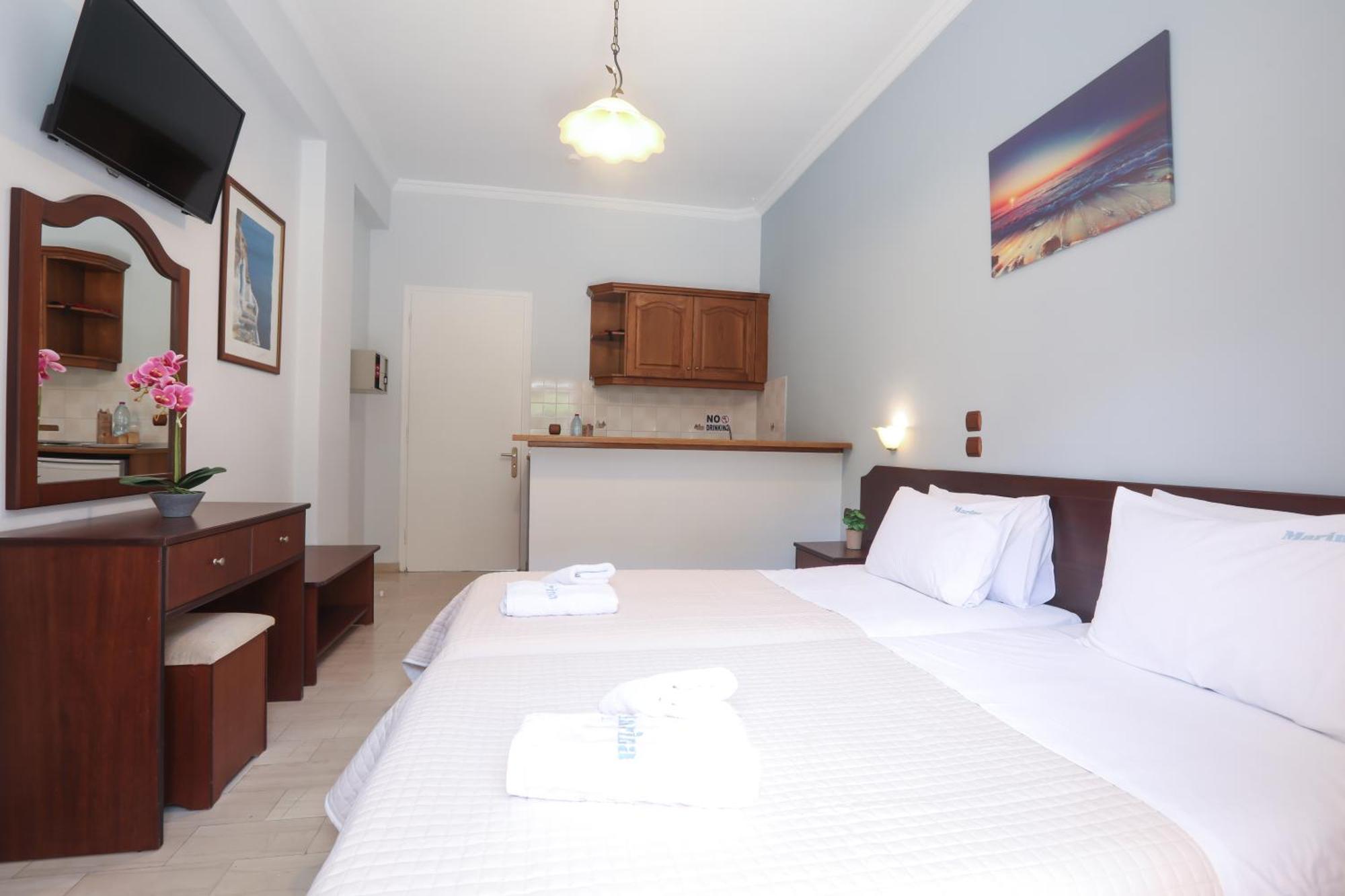 מלון דירות Marina Apartments, Agios Gordios Corfu 2*
